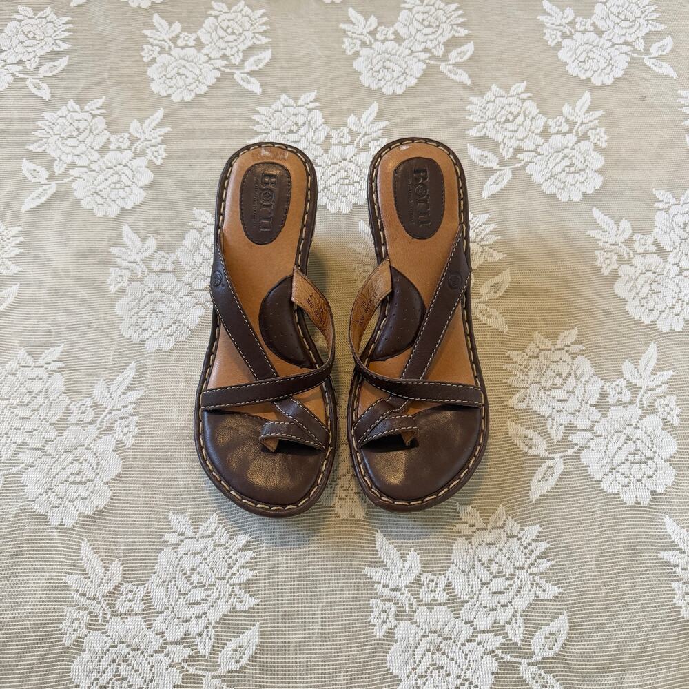 Born Brown Leather Espadrille Wedge Sandals Size 8